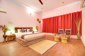 Hotel Pink Palace